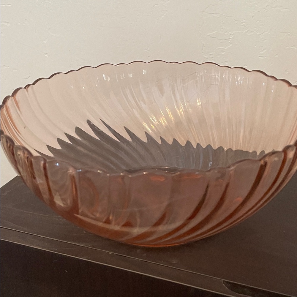 Blush Glass Scalloped Serving Bowl